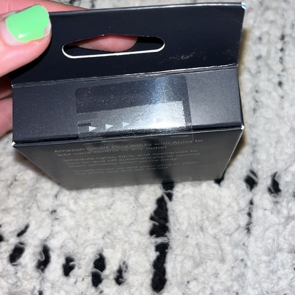 Amazon Smart Plug - Picture 2 of 3